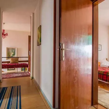 In 53909 Апартаменты